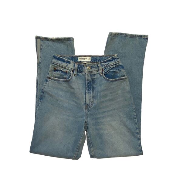Abercrombie & Fitch Curve Love The High Rise Ultra Straight Jean with Vent Hem - Picture 2 of 9